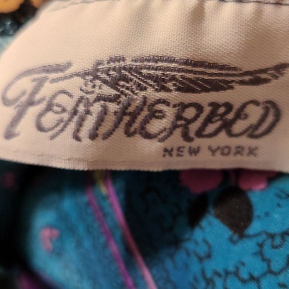 VTG Featherbed nightie - Picture 3 of 3